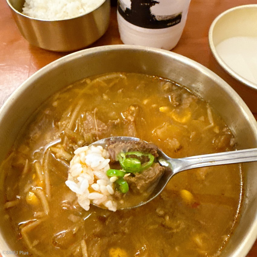 聖水(ソンス)にある말방국밥 성수본점(マルバンクッパ 聖水本店)のクッパ