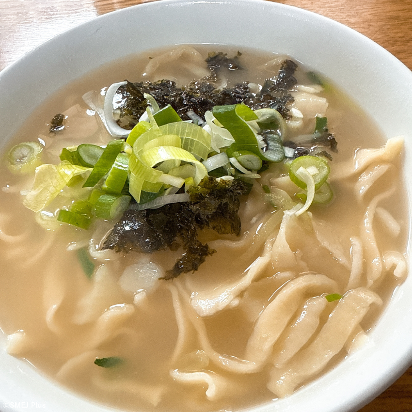 益善洞(イクソンドン)にある종로할머니칼국수(鐘路ハルモニカルグクス)のカルジェビ