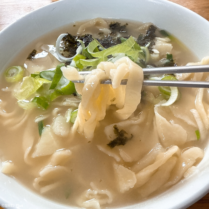 益善洞(イクソンドン)にある종로할머니칼국수(鐘路ハルモニカルグクス)のカルジェビ