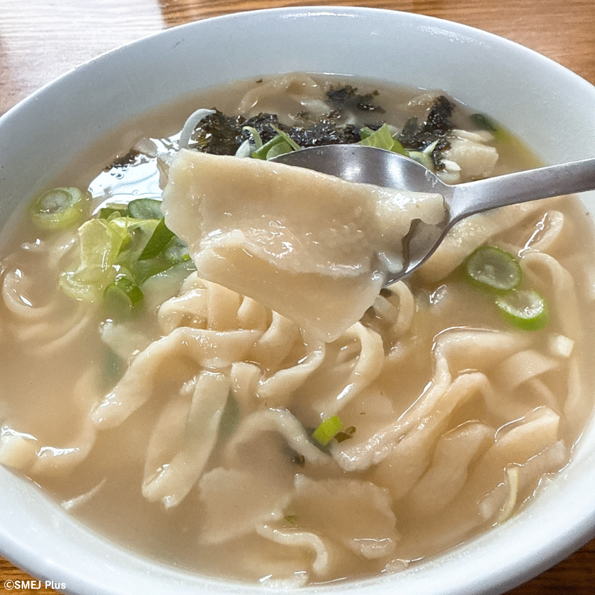 益善洞(イクソンドン)にある종로할머니칼국수(鐘路ハルモニカルグクス)のカルジェビ