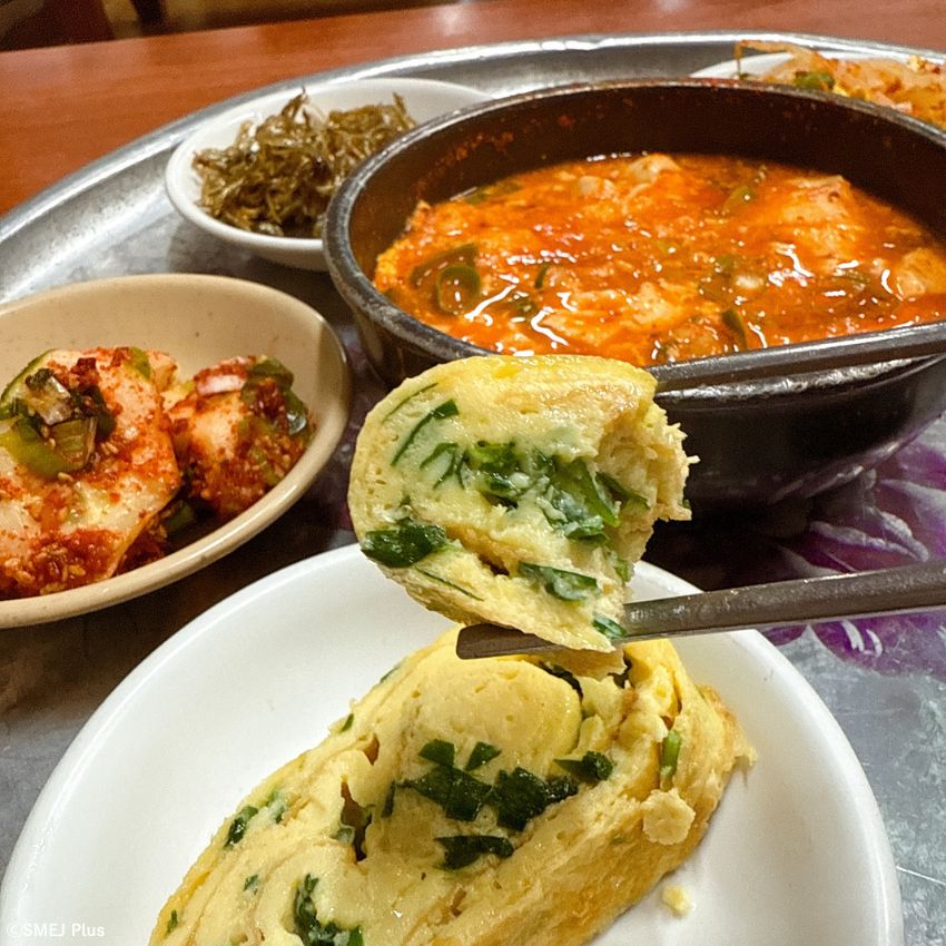 広蔵市場（クァンジャンシジャン）で朝7時からいただくスンドゥチゲは濃厚で深い味わい