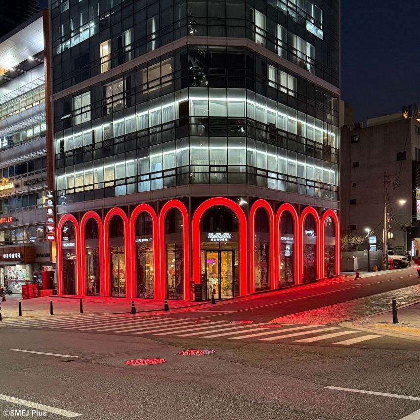 意外に空いていて使い勝手のよい狎鴎亭のカフェ