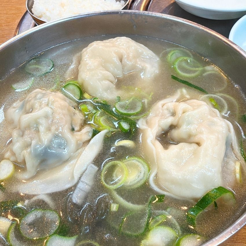 餃子は3個入り
