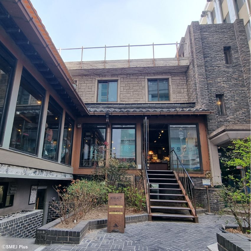 孔徳（コンドク）のカフェ「フリッツ桃花店」、 リピーターが多いのは、自家焙煎の自慢のコーヒーだけじゃない