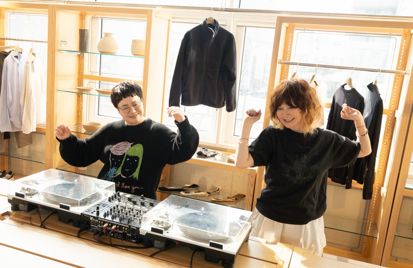 YOUさんと近藤春菜さんの写真